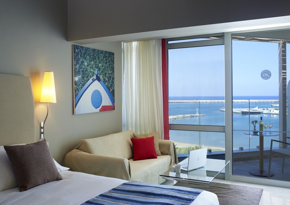 Kyma Suites Beach Hotel 46/114