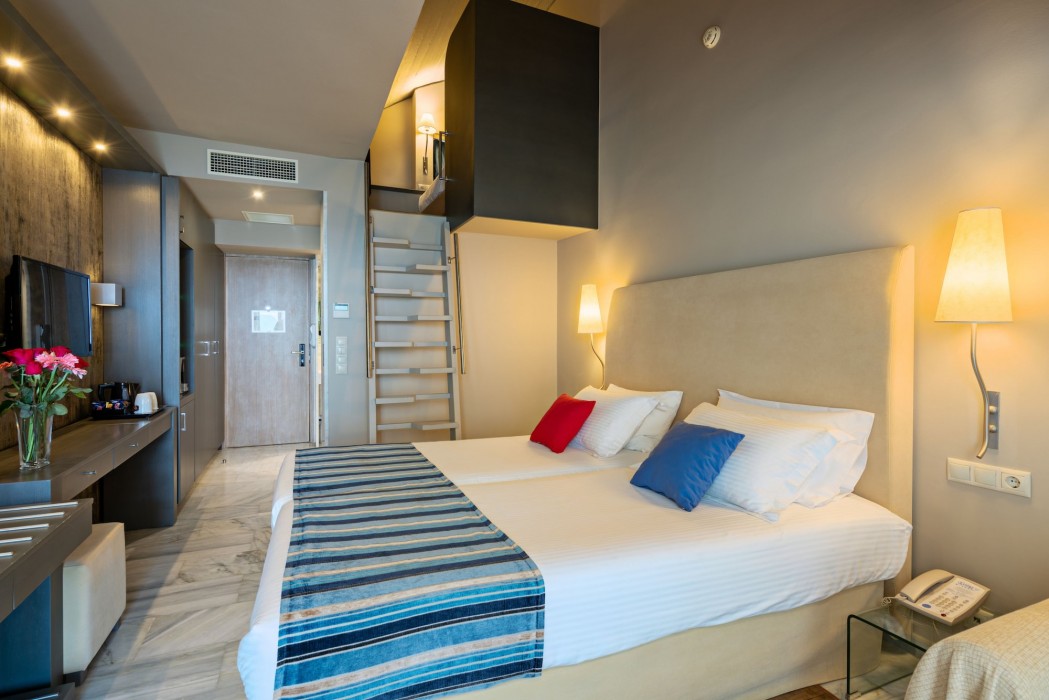 Kyma Suites Beach Hotel 48/114