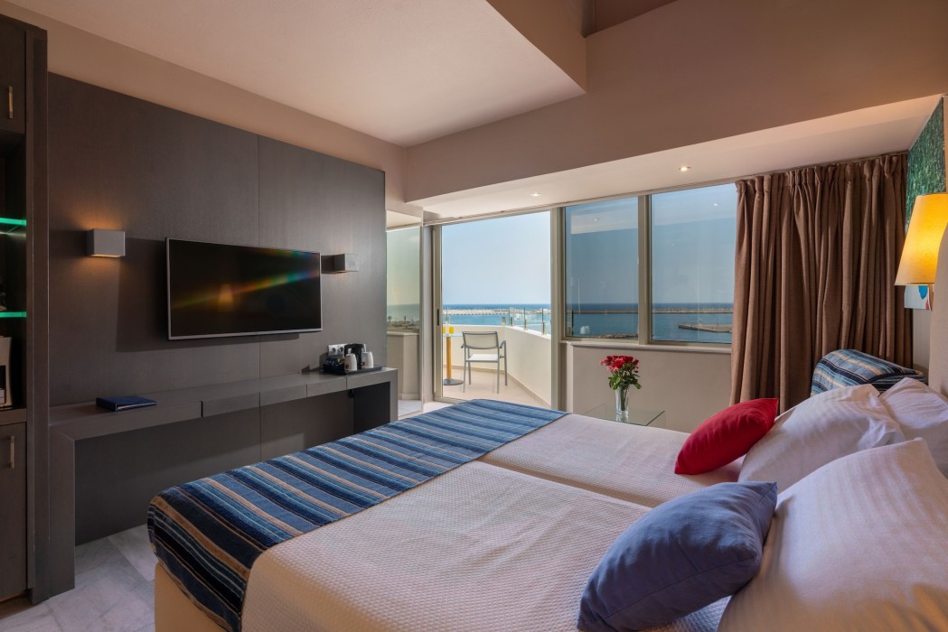 Kyma Suites Beach Hotel 49/114