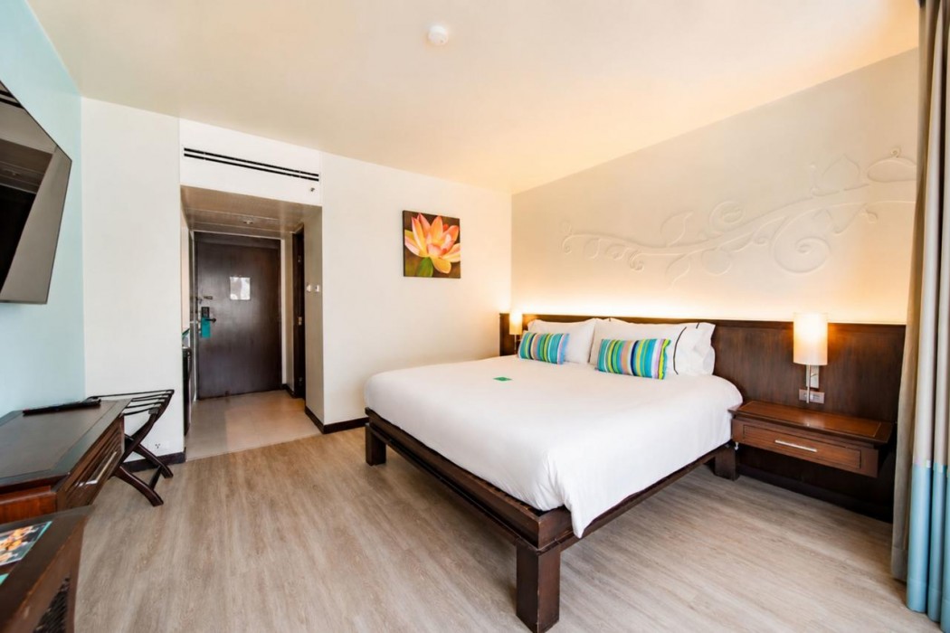 The Bayview Hotel Pattaya 10/99