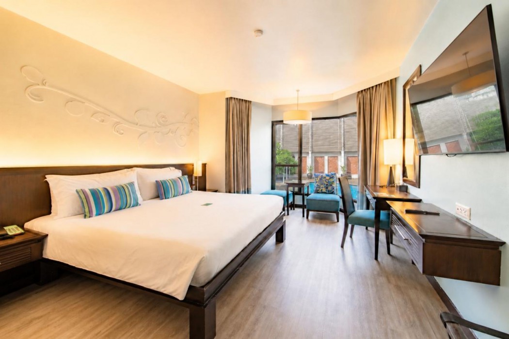 The Bayview Hotel Pattaya 12/99