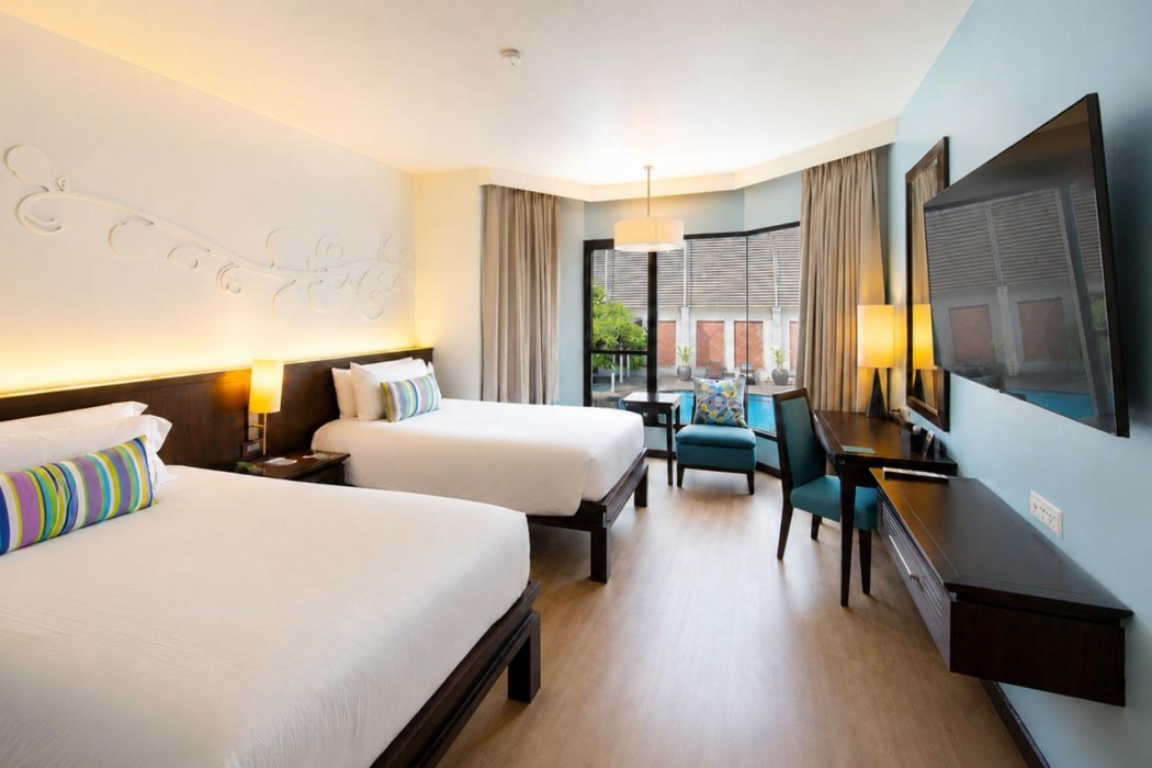 The Bayview Hotel Pattaya 7/99