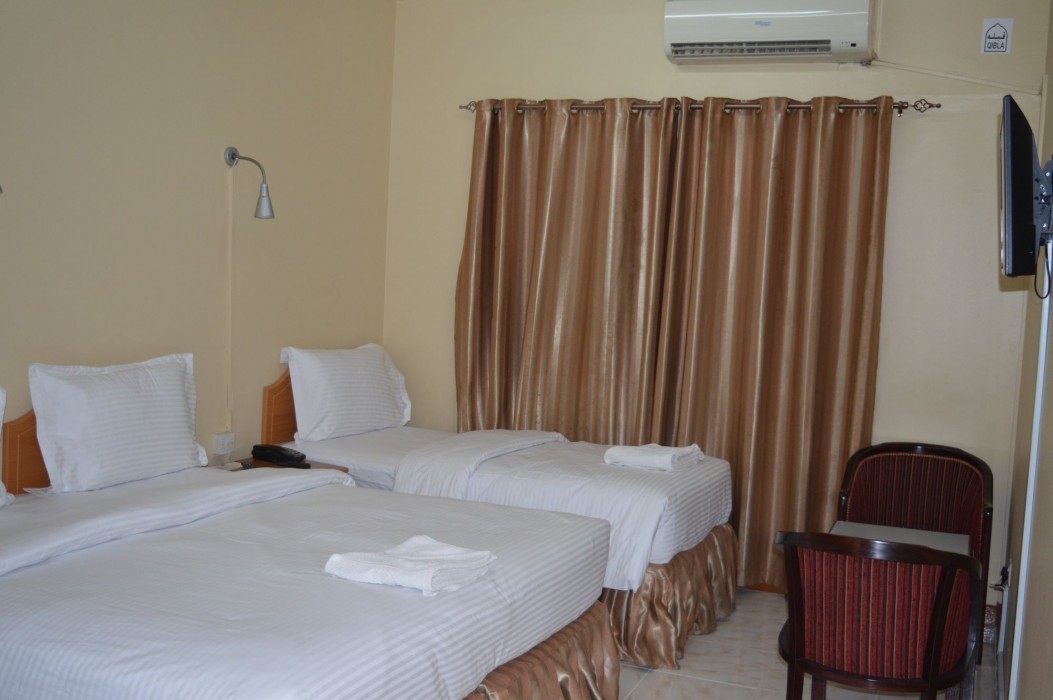 Zagy Hotel 62/84