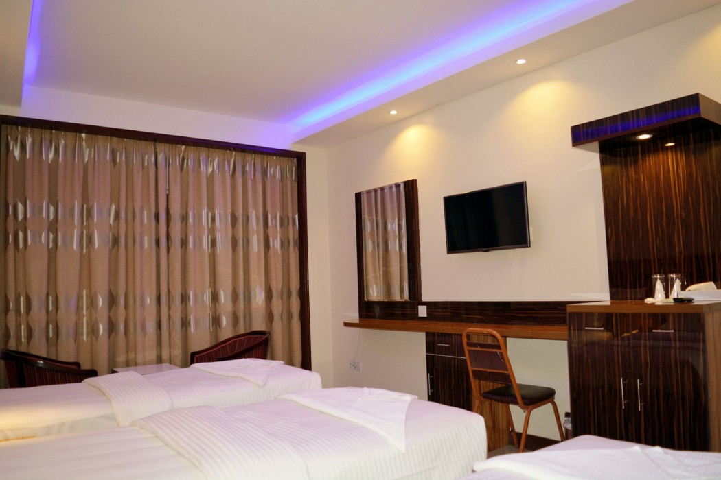 Zagy Hotel 46/84