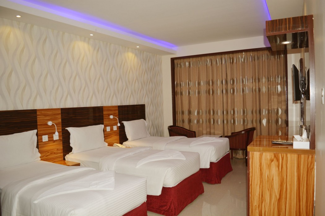 Zagy Hotel 56/84