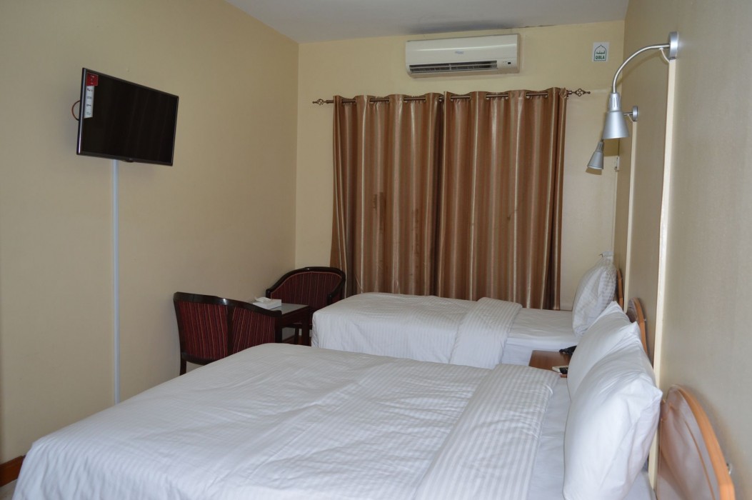 Zagy Hotel 71/84