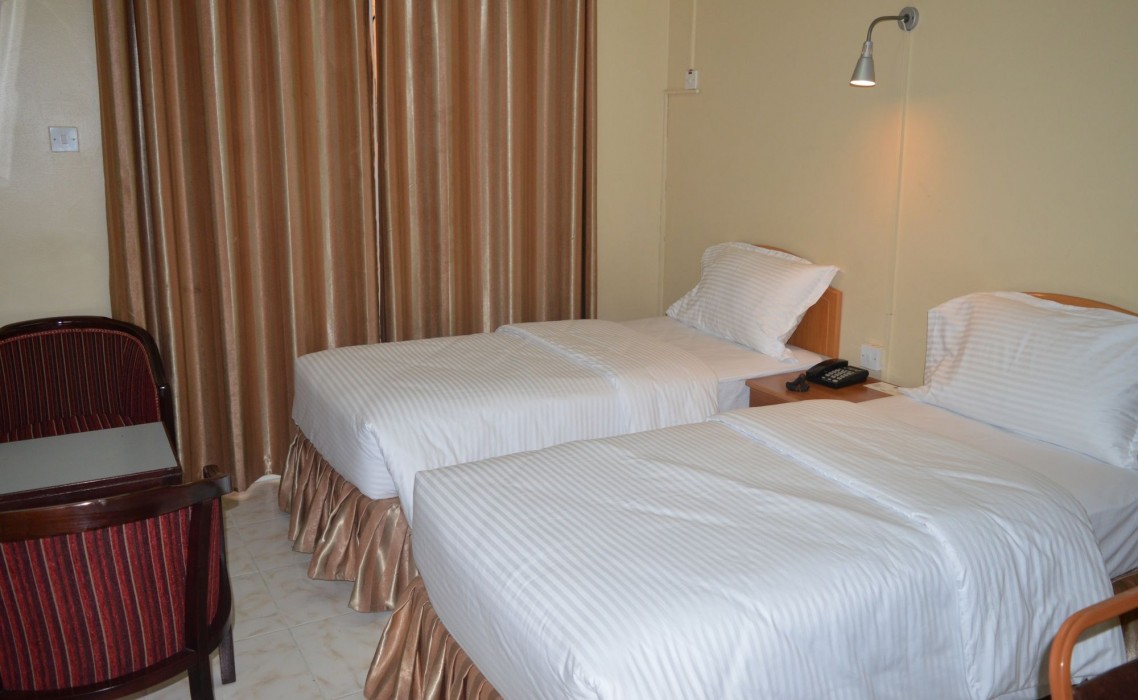 Zagy Hotel 49/84