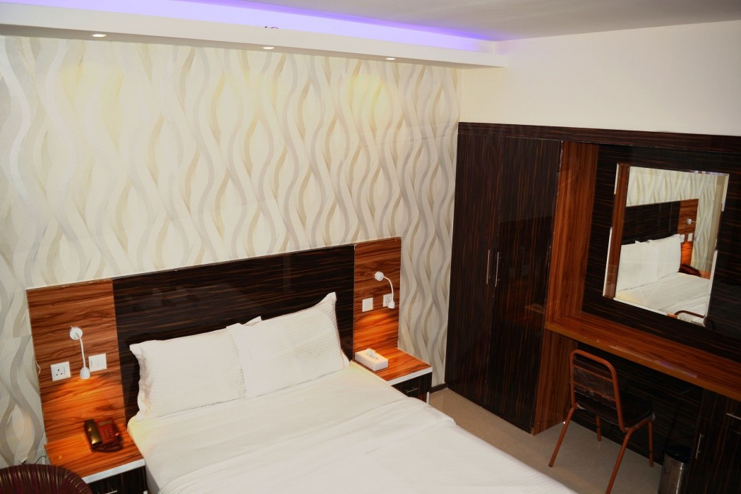 Zagy Hotel 64/84