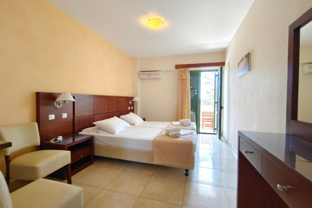 Alex Luxury Apartments and Studios 15/60