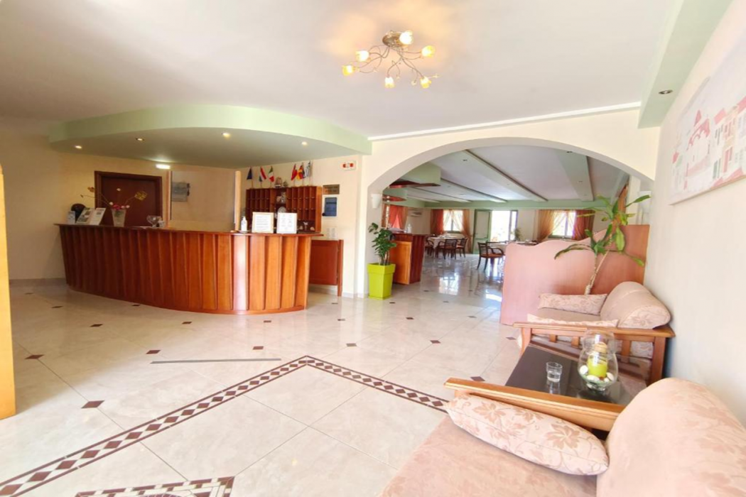 Alex Luxury Apartments and Studios 7/60