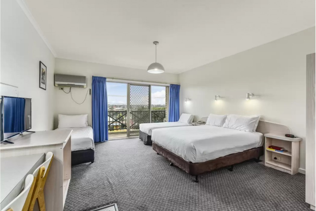 Comfort Inn The Lakes 10/35