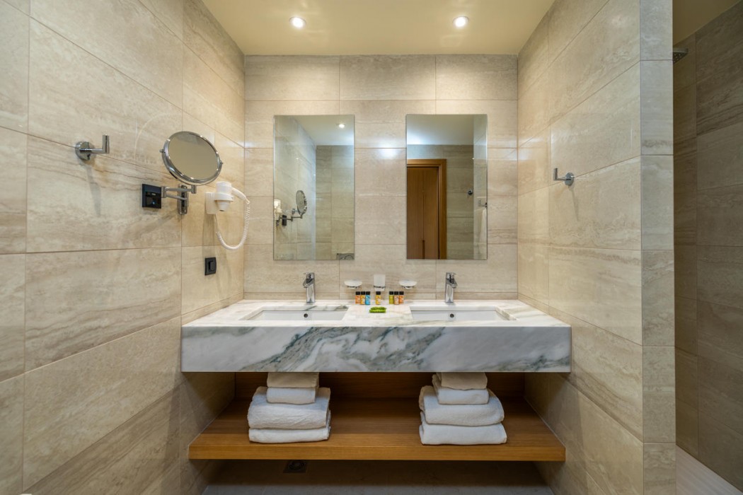 Room at Apollonion Asterias Resort & Spa, KEFALONIA