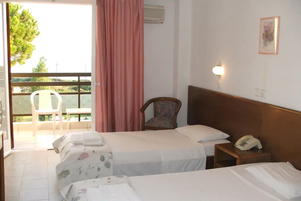 Irinna Hotel 9/31