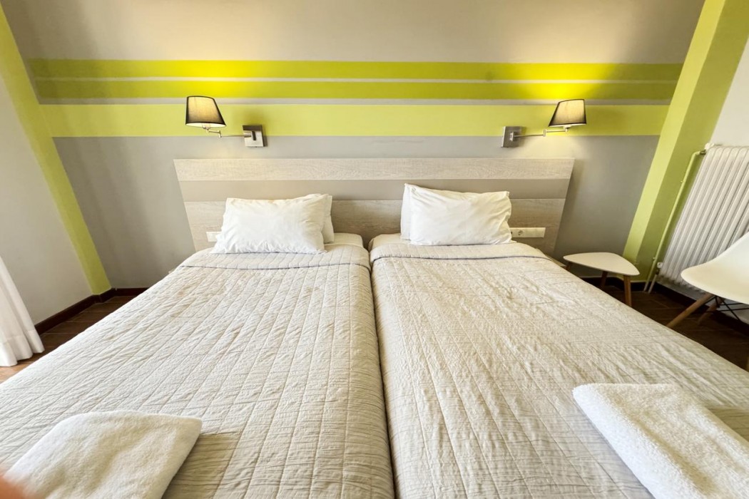 Myrto Hotel 23/90