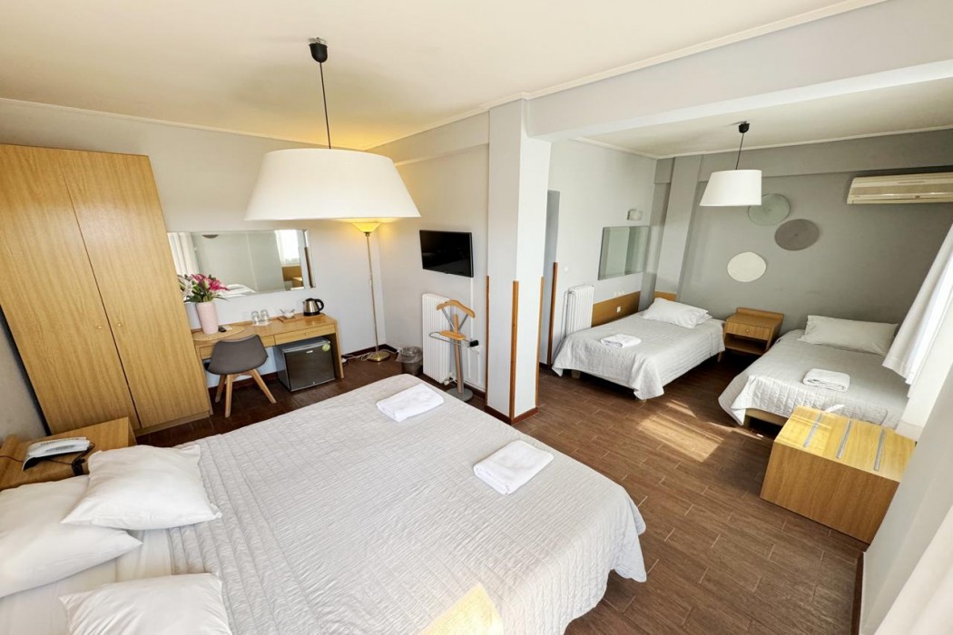 Myrto Hotel 17/90