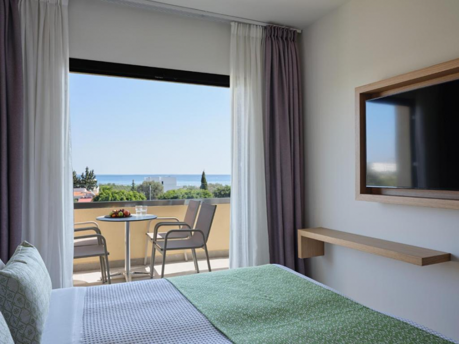 Atlantica Mikri Poli Rhodes 10/65
