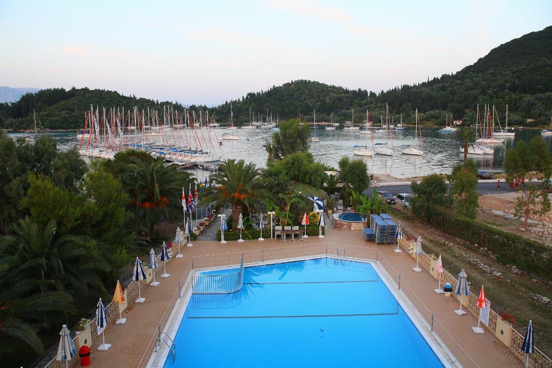 Athos Hotel 6/31
