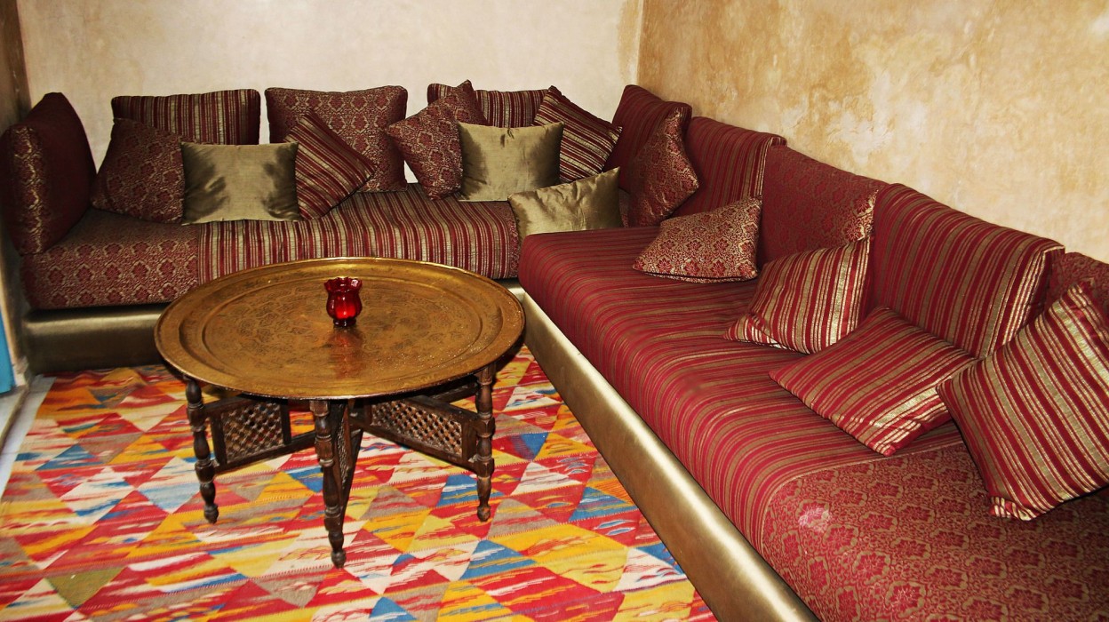Riad Si Khalifa 48/84