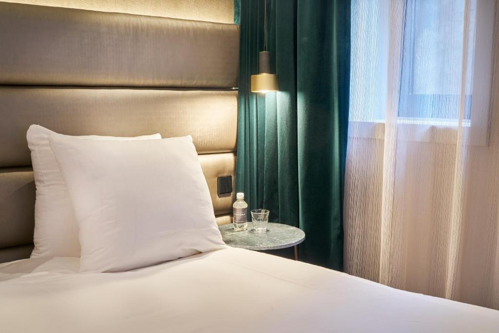 Boutique Hotel Corona 12/60