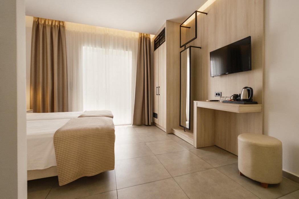 Bella Vista Hotel 20/78