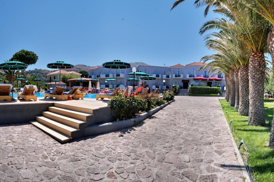 Bella Vista Hotel 45/78