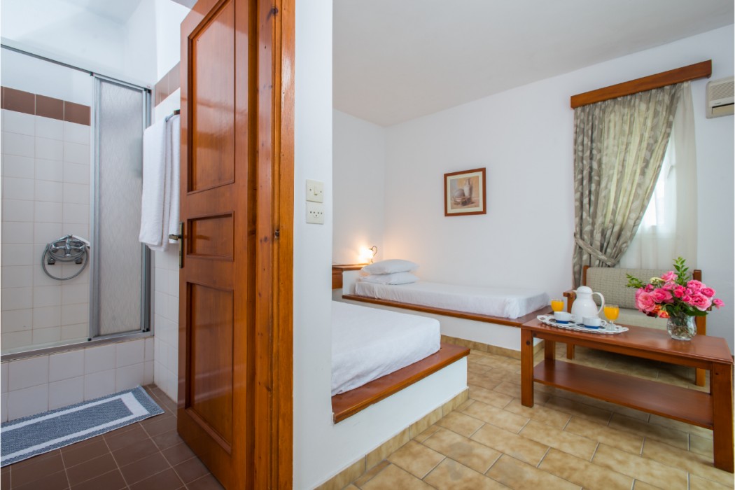 Hotel Delfinia 41/87