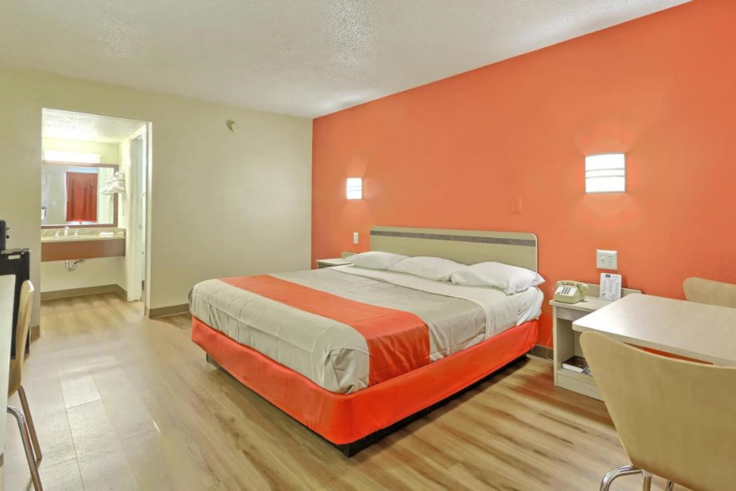 Motel6 Maple Shade Township, NJ - Philadelphia - Mt Laurel 10/42