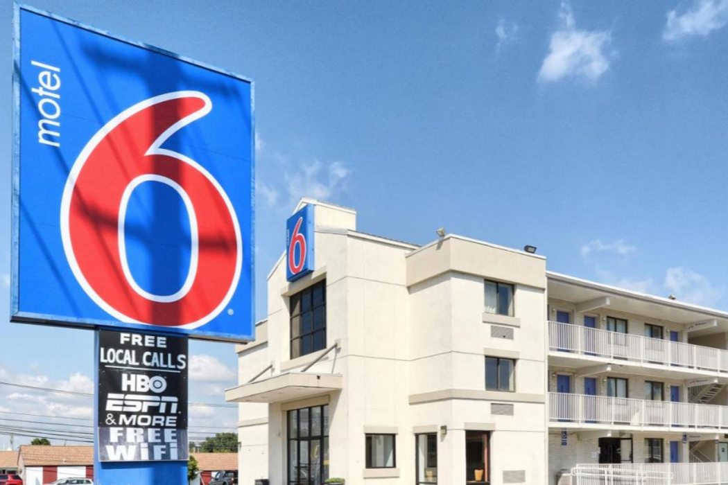 Motel6 Maple Shade Township, NJ - Philadelphia - Mt Laurel 1/42