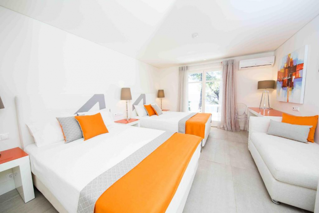 Marpunta Resort 12/65