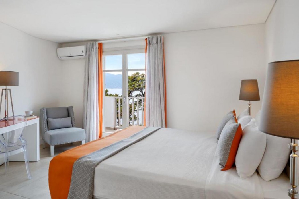 Marpunta Resort 8/65