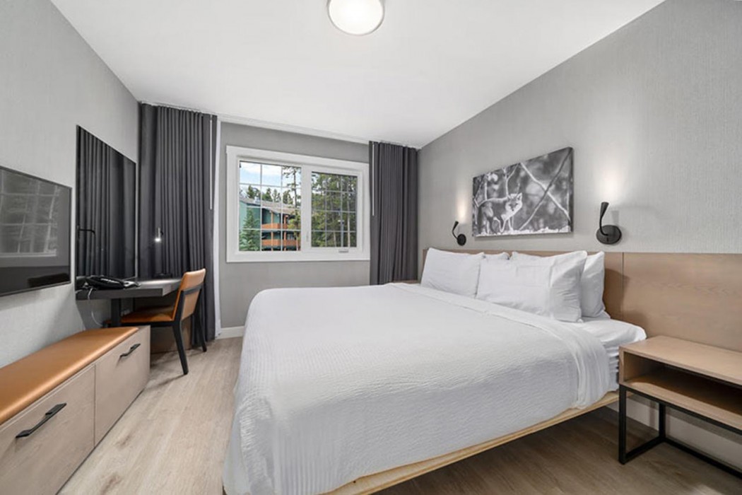 Lake Louise Inn 25/72