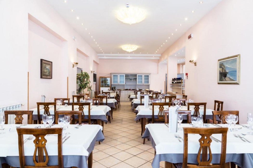 Hotel Ambasciatori 33/62