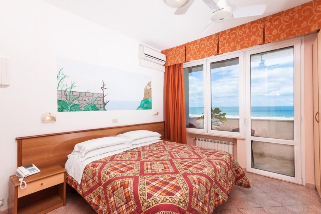 Hotel Ambasciatori 19/62