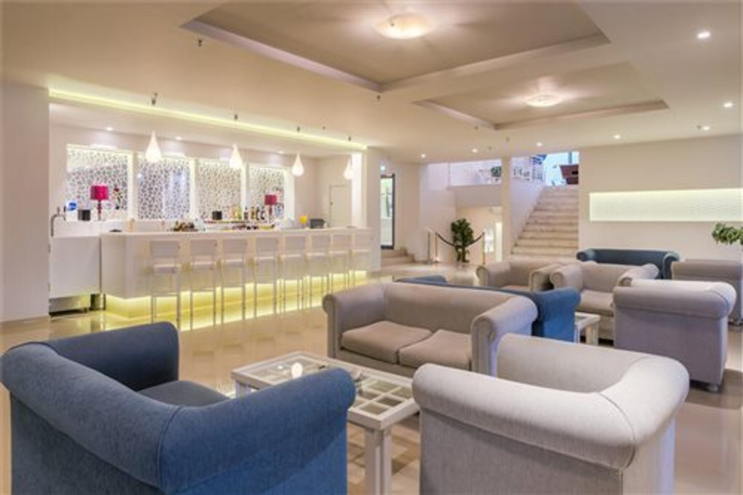 Aeolos Beach Hotel 7/57