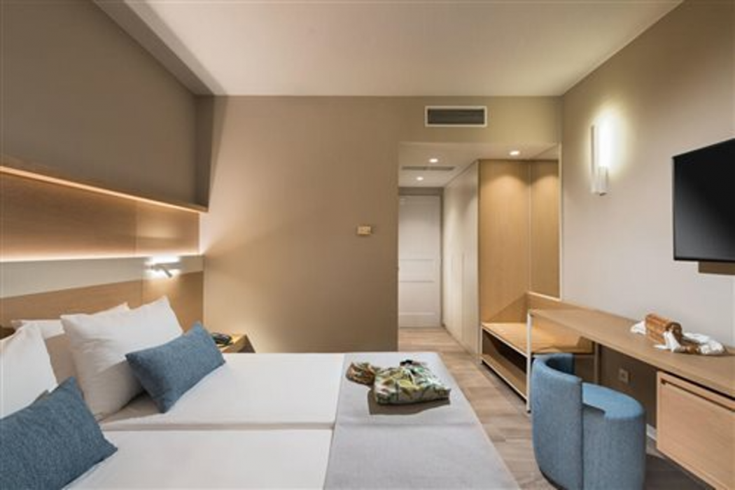 Aeolos Beach Hotel 16/57