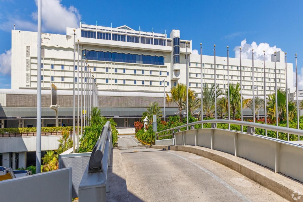 Miami International Airport Hotel in MIAMI - FL