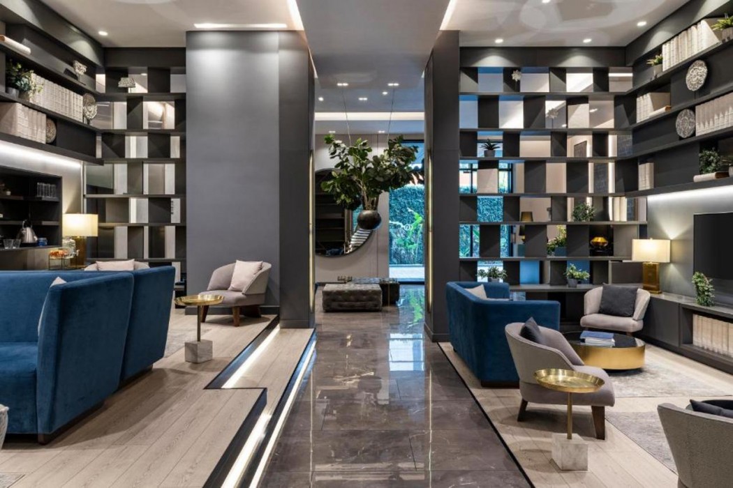 York Medellin, Curio Collection by Hilton 2/60