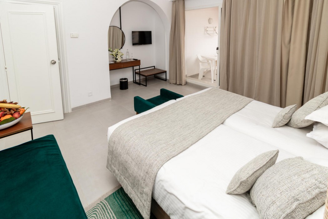 El Mouradi Palm Marina 12/50