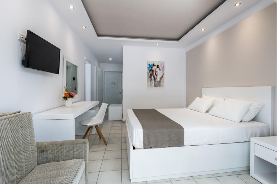 Gaia Royal Hotel 36/86
