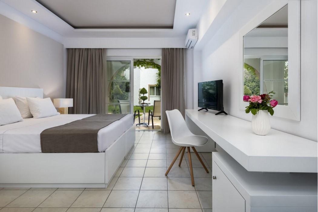 Gaia Royal Hotel 33/86