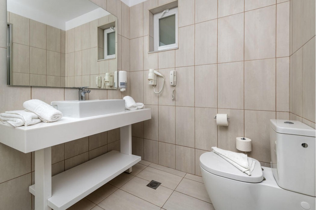 Gaia Royal Hotel 46/86