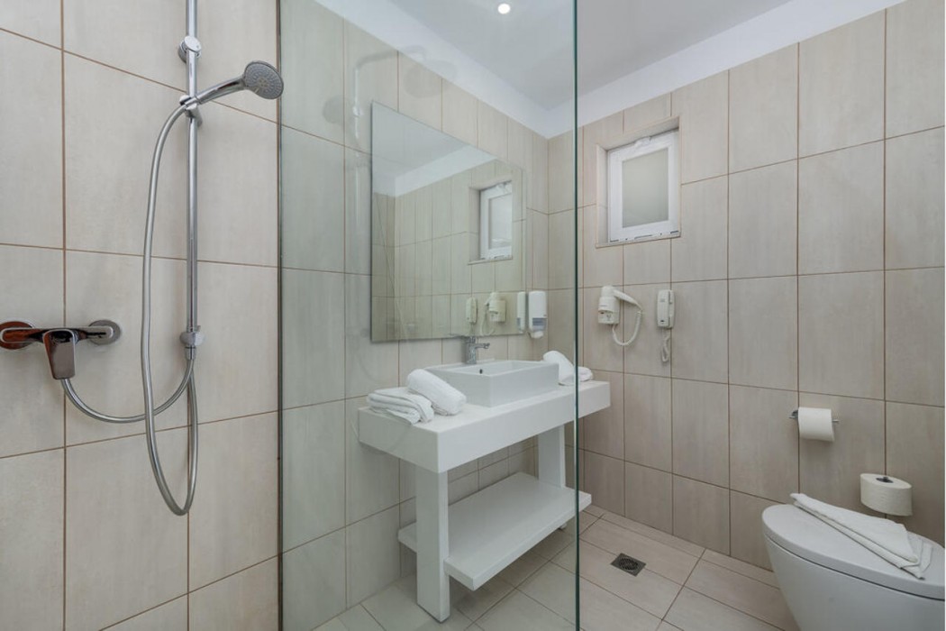 Gaia Royal Hotel 45/86