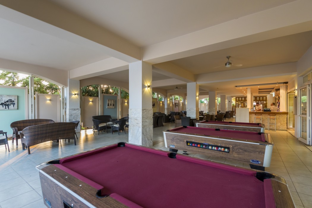 Gaia Royal Hotel 66/86