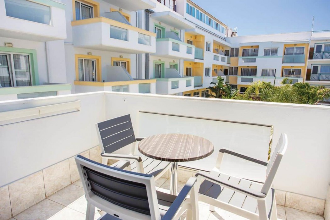 Kosta Palace City Hotel 37/157