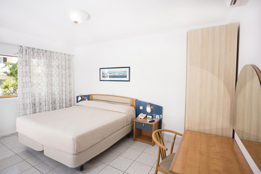 Kosta Palace City Hotel 72/157