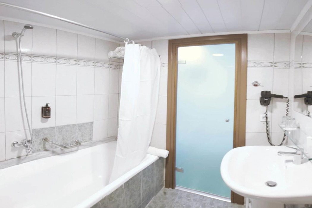 Kosta Palace City Hotel 36/157