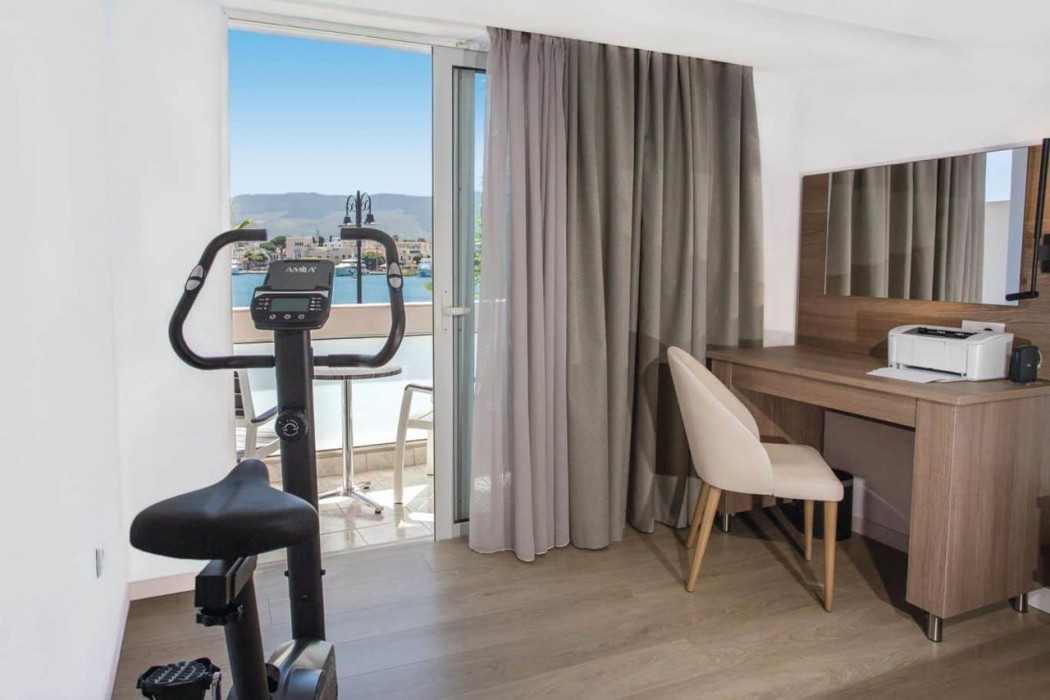 Kosta Palace City Hotel 33/157