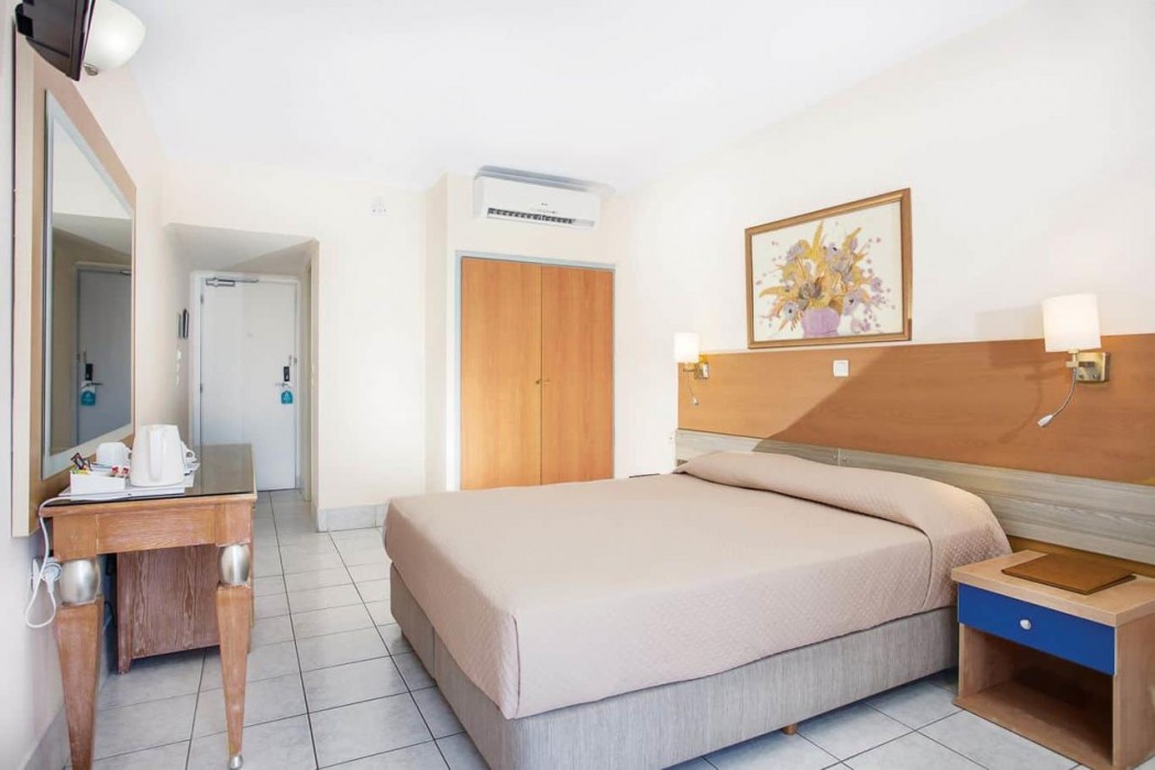 Kosta Palace City Hotel 13/157