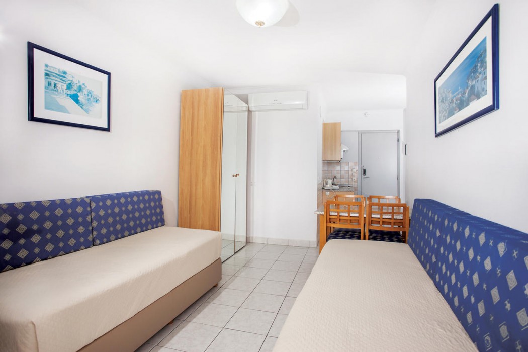 Kosta Palace City Hotel 80/157