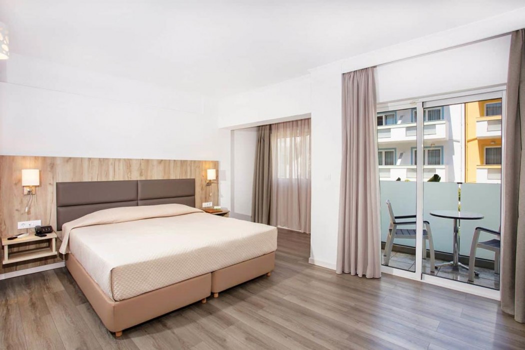 Kosta Palace City Hotel 27/157
